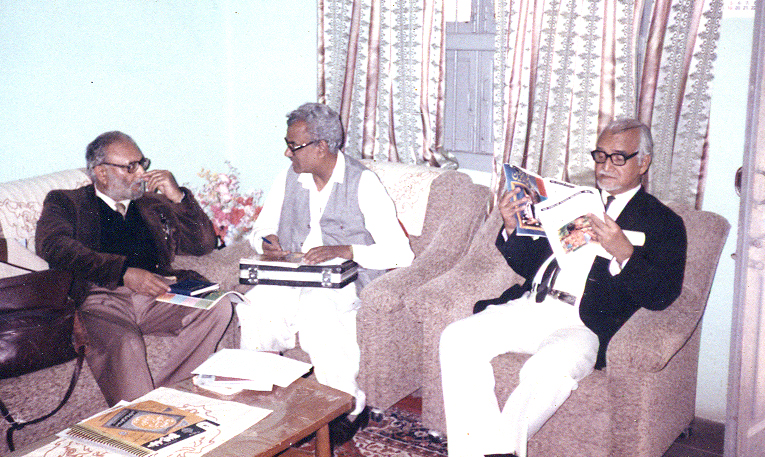 Dr. Abdus Salam with Syed Qasim Mahmood, 1986